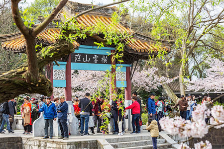 富达平台注册：斛珠夫人方诸为何反对方海市留在都中 方海离开都中愿意揭秘<span